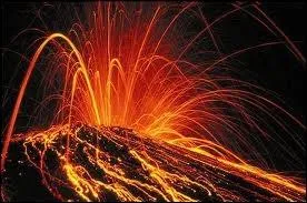 On a vu souvent rejaillir le feu d'un ancien volcan qu'on croyait trop vieux ...