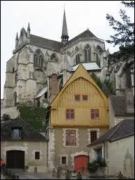 Je quitte le dpartement de l'Yonne par la commune de Villefargeau o les habitants rpondent au nom de ...