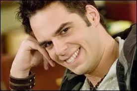 Quel personnage joue-t-il ?