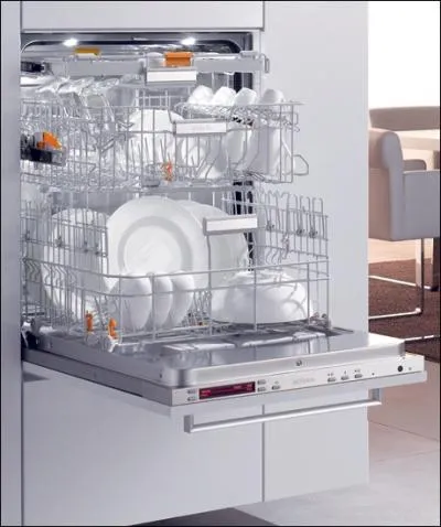 Comment se traduit un  lave-vaisselle  en anglais ?