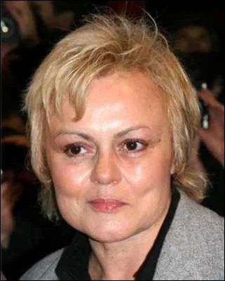 Elle est Montbrisonnaise. Son lieu de naissance se trouve donc dans le dpartement :