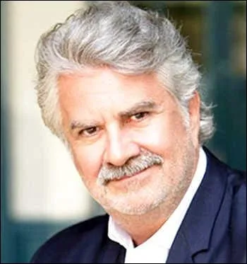  Je rcappette depuis le bdu . Si vous vous rendez dans la ville natale de Roland Magdane vous pourrez y consommer des noix bnficiant d'AOC-AOP. O ?