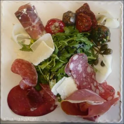 La gographie se trouvant dans l'assiette, voici celle d'picure ! Retrouvez certains lments de sa composition et dgustez en apritif.