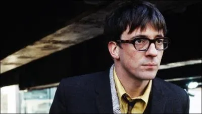 En quelle anne, Graham Coxon a entamm sa carrire solo ?