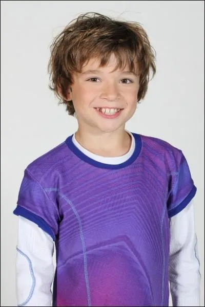 Quel est ce jeune homme ?