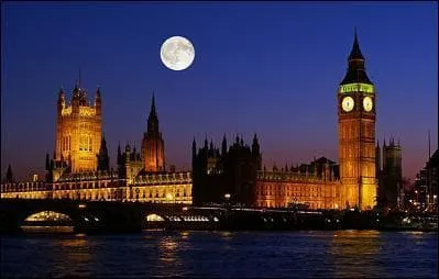 Big Ben  Londres est le nom :