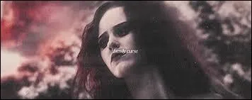 Je suis une des anctres de Lena. Au dbut, du ct de la lumire mais j'ai lanc un sort interdit pour que mon mari redevienne vivant et donc j'ai bascul vers le ct des tnbres