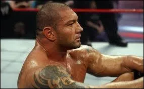 Quand Batista fait-il ses dbuts  la MMA ?