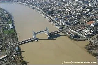 Voilà, nos chemins se séparent, j'espère vous avoir donné envie de visiter ce département cher à mon cur, je vous ramène à l'aéroport de ----.
