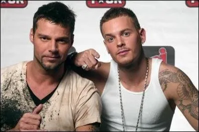 Avec quel chanteur a-t-il interprt  It's Alright  ?