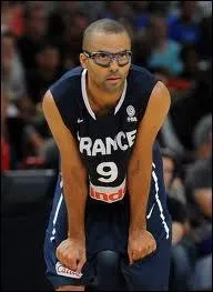 Contre quel pays Tony Parker a-t-il pu honorer sa premire slection en quipe de France ?