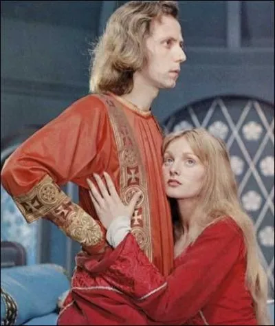 Dans quel film Arielle Dombasle a-t-elle dbut sa carrire ?