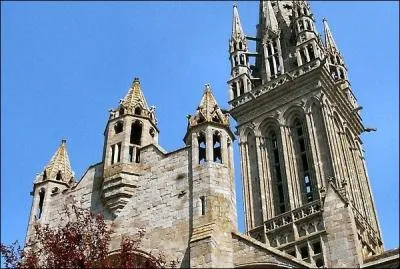 Dans quel dpartement est situe la ville de Saint-Pol-de-Lon ?