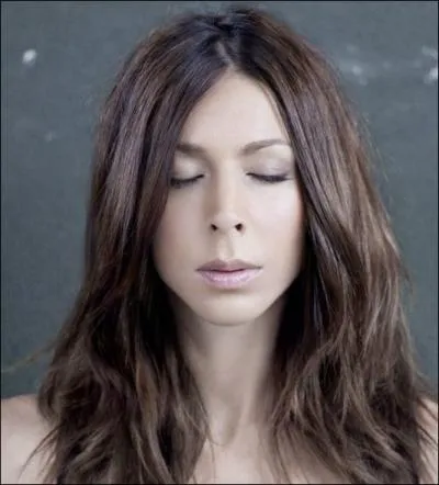 Son troisime album, intitul  Et puis Juin , est sorti en fvrier 2013. Quel est le nom de cette chanteuse ?