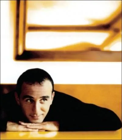 Quel est le titre du premier album d'Elie Semoun ?