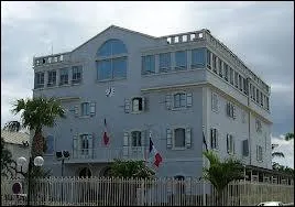 Comment appelle-t-on les habitants de la commune du Port ?