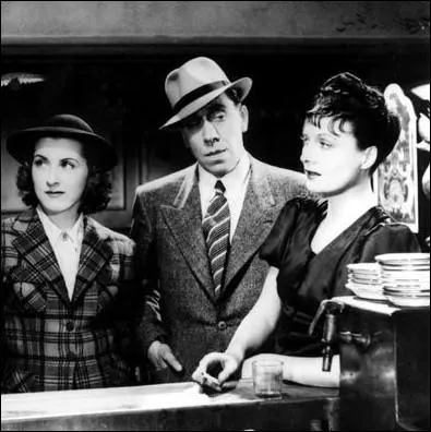 Dans  Fric-Frac  en 1939, cette actrice interprtait  loulou , l'aguichante associe de  Jo  interprt par Michel Simon ... .