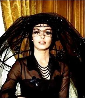  A travers les innombrables vicissitudes de la France, le pourcentage d'emmerdeurs est le seul qui n'ait jamais baiss. 