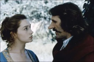 De qui Cyrano est-il amoureux ?