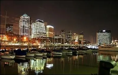 Buenos Aires, capitale de l'Argentine, est la la plus grande ville du pays.