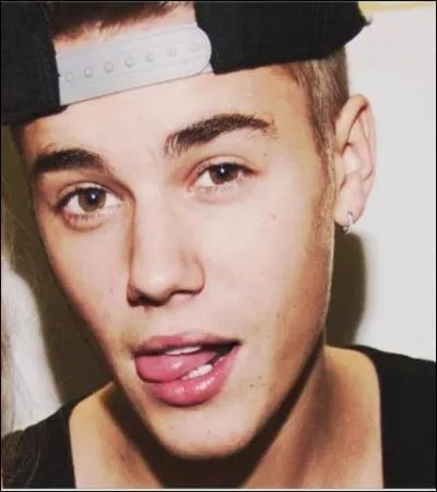 Dans qu'elle musique Believe Acoustic Justin parle de Selena ?