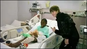 Dans quelle clip, Justin tourne-t-il dans un hpital, dans les pays pauvres ...