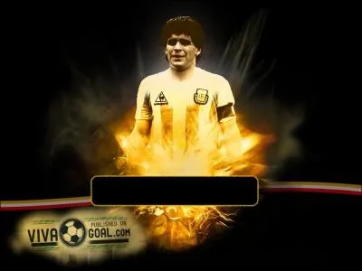 Il a hiss son quipe (l'Argentine) vers la victoire en 1986 lors de la finale de la Coupe du monde. C'tait le meilleur joueur de Naples. Ensuite il est devenu entraneur. Qui est-ce ?