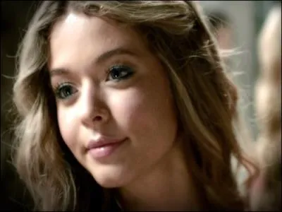 Dans la saison 1, quel est le secret de Spencer que seule Alison connat ?