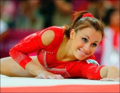 Quelle est cette gymnaste italienne ?