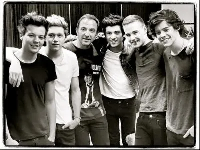 Avec quel c�l�bre pr�sentateur les One Direction sont-ils ?
