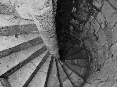 Comment se traduit un  escalier en colimaon  en anglais ?