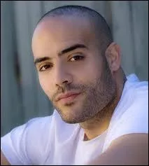 Dans la saison 2, quel indice qui indique l� o� ses preuves sont cach�es Josh laisse-t-il ?