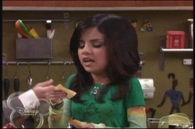 Pourquoi la tête d'Alex a-t-elle enflé ?