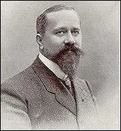 Calmette Albert 1863-1933. Mdecin et bactriologiste franais qui exprimenta avec succs sur l'homme son vaccin en 1922 :