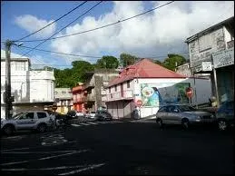 Je quitte la Guadeloupe par la commune de Trois-Rivires o les habitants rpondent au nom de ...
