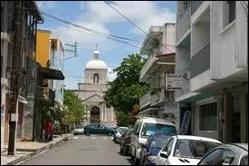 A Grand-Bourg, les habitants portent le nom de ...