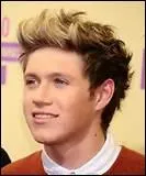 Quelle chanteuse l'a embrass sur la bouche lors des MTV VMA 2012 ?