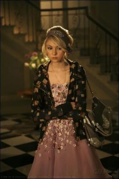 Cette jeune fille a un norme talent pour le stylisme, elle a t bannie de New York par Blair, qui est-ce ?