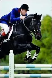 Est-ce que le pre du hros meurt dans le film ?