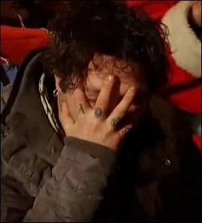 Quand ils arrivent enfin  la maison du Pre Nol, ils ont une mauvaise surprise. Laquelle ?