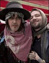 Parmi ces groupes de rock, lequel N'apparait PAS en tant que guest-stars dans ce film ?