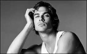 Dans quelle srie joue-t-il ?