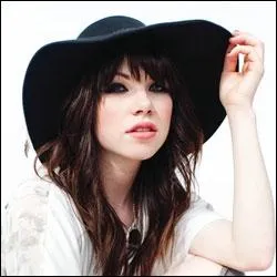 Comment se nomme cette chanteuse ?