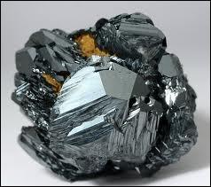 Pierre fine composée d'oxyde de fer noir métallique, c'est :