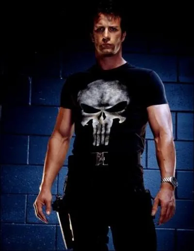 Pour quel  justicier  de BD, qui n'a qu'un seul but : se venger des assassins qui ont extermin sa famille, Thomas Jane a-t-il prt son visage ?