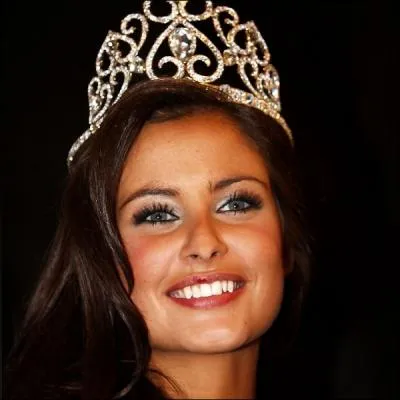 En quelle anne Malika Mnard a t Miss France ?
