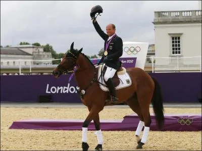 En quelle anne l'quitation a-t-elle fait son apparition aux jeux olympiques ?