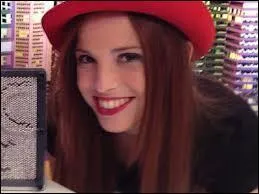 Quel est le nom de l'actrice ?