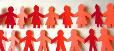 En quelle anne voit-on apparatre la loi en faveur de la parit hommes/femmes en politique ?