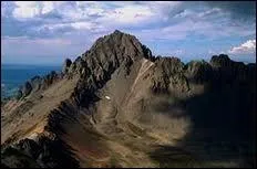 A quel volcan Jules Verne fait-il rfrence dans son livre  Voyage au centre de la terre  ?